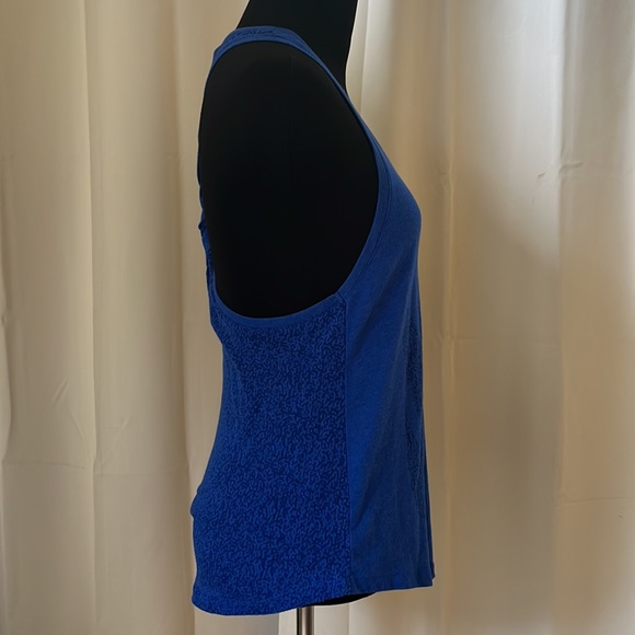 Nike Twisted back burnout tank top - Picture 8 of 10